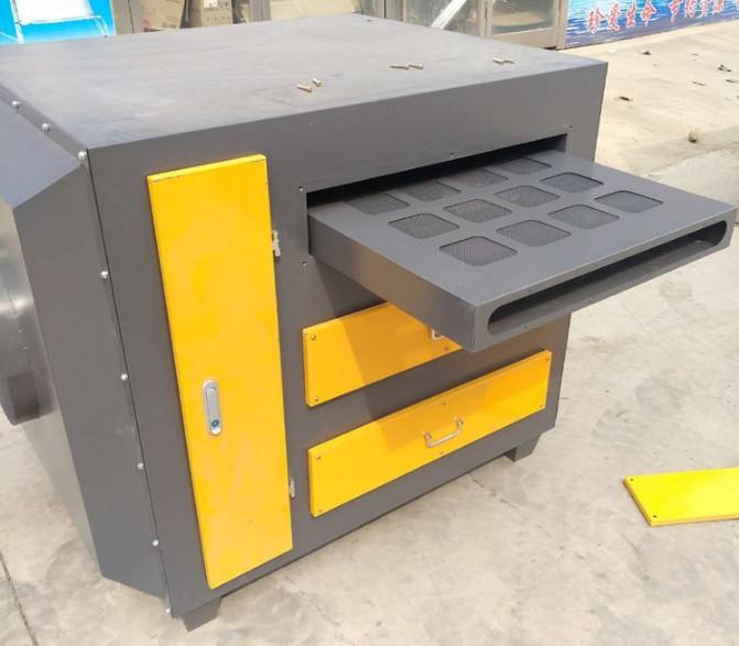 耀先活性炭吸附設(shè)備